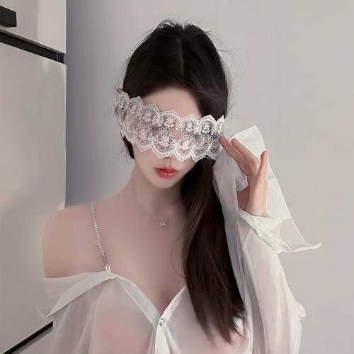 蒙眼丝带 从实用遮蔽到审美表达的装饰带